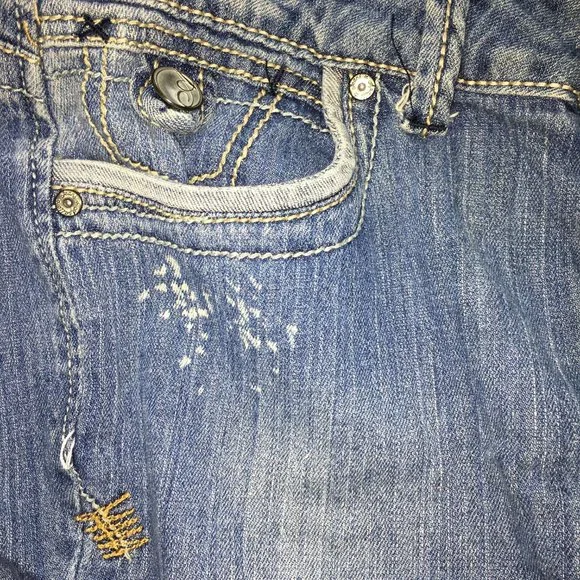 Apollo Juniors 9/10 Destroyed Embroidered Studded Med Wash Lo Rise Crop Jeans - Picture 4 of 7